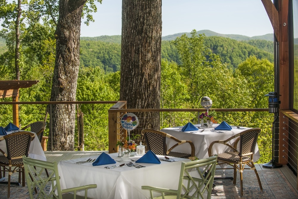 Dine at James Beard Restaurants in Asheville 8 Dine with a view at Newman's restaurant at our boutique hotel in Saluda near Asheville