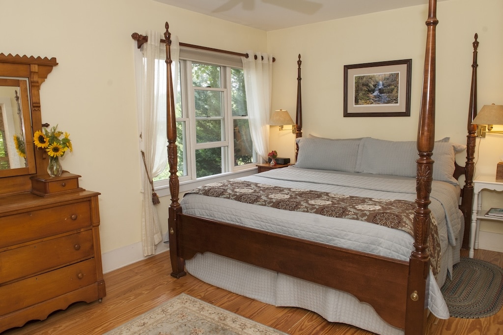 We're the best Saluda Bed and Breakfast (near Asheville), and the perfect wedding and honeymoon venue! Enjoy the Holly Cottage during your honeymoon getaway!